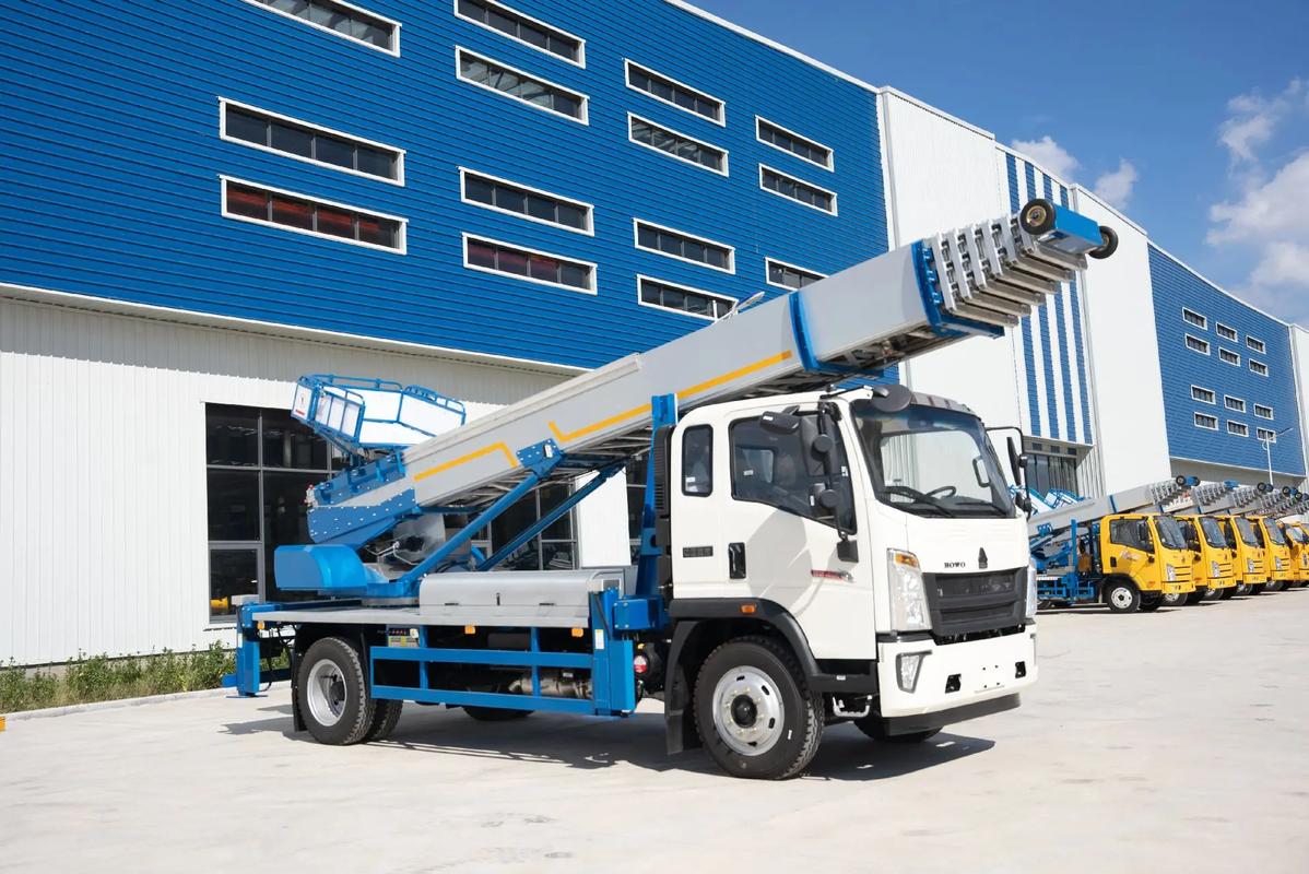 唐山古冶出租云梯车高空作业车 建筑垃圾搬运